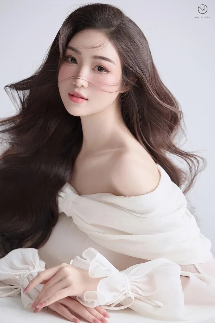 Ảnh pin nữ mang vẻ đẹp tự nhiên, nhẹ nhàng và duyên dáng.